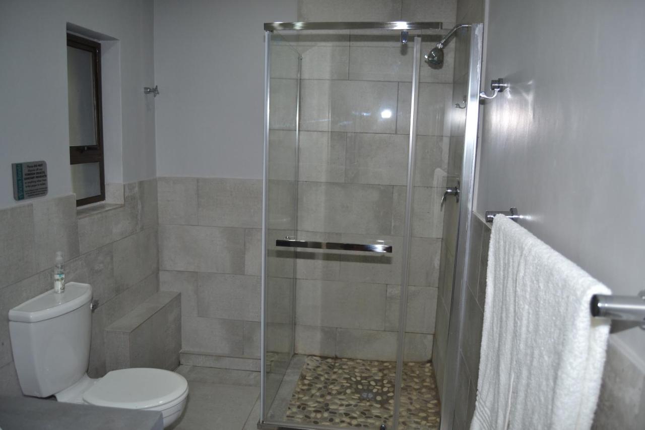 African Sands Guesthouse Load Shedding Free บลูมฟอนเทน ภายนอก รูปภาพ