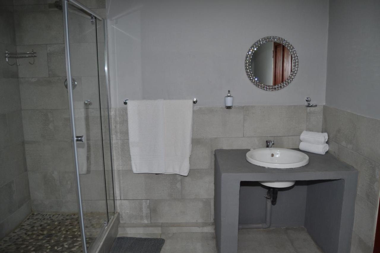 African Sands Guesthouse Load Shedding Free บลูมฟอนเทน ภายนอก รูปภาพ